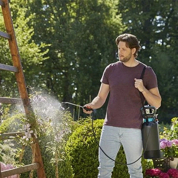 Gardena 5L Comfort Pressure Sprayer 4 Gardena 5L Comfort Pressure Sprayer - Image 2